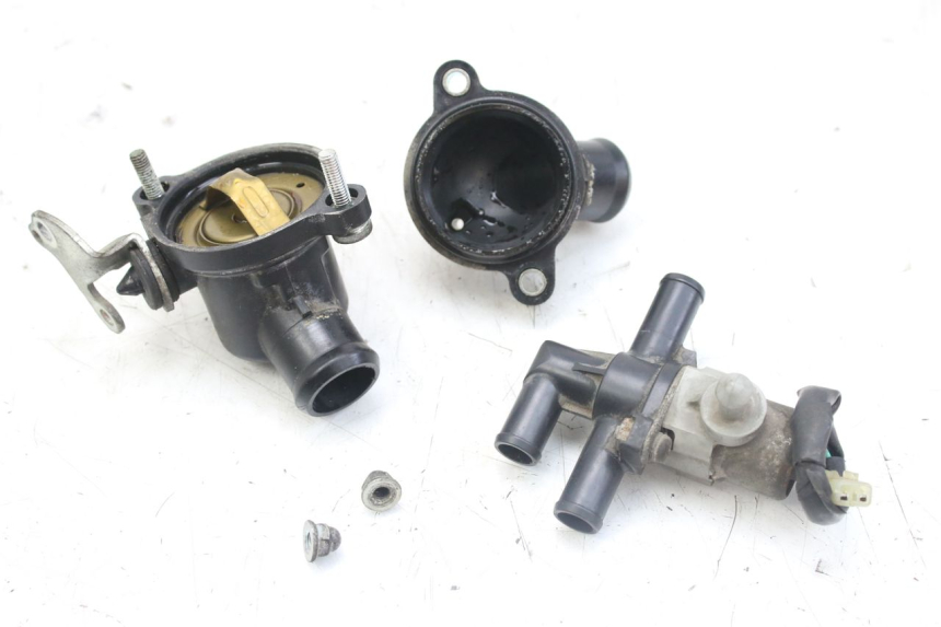 photo de THERMOSTAT YAMAHA YZF R1 1000 (2007 - 2008) - Vista principale