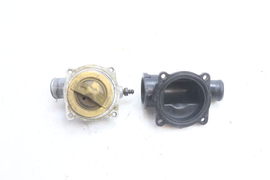 photo de THERMOSTAT KAWASAKI ZZR 600 (1995 - 2004) - Primo piano tecnico