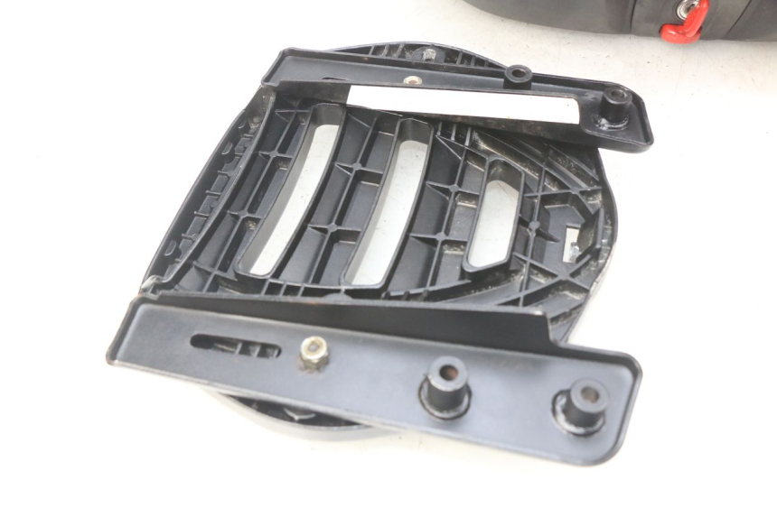 photo de BAULETTO HONDA FES PANTHEON 2T 125 (1998 - 2002) - Marcature e riferimenti originali