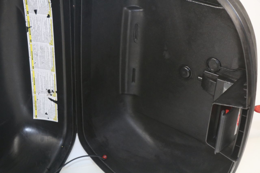 photo de BAULETTO HONDA FES PANTHEON 125 (2003 - 2007) - Zoom sui componenti