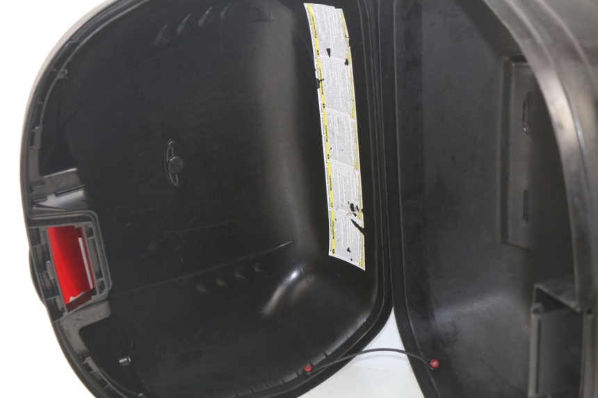 photo de BAULETTO HONDA FES PANTHEON 125 (2003 - 2007) - Primo piano ad alta risoluzione