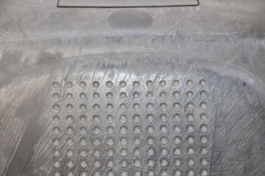 photo de BAULETTO PEUGEOT KISBEE 2T 50 (2010 - 2017) - Primo piano tecnico