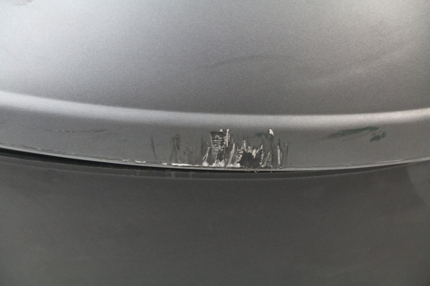 photo de BAULETTO PIAGGIO MP3 500 (2011 - 2015) - Stato della superficie e materiale