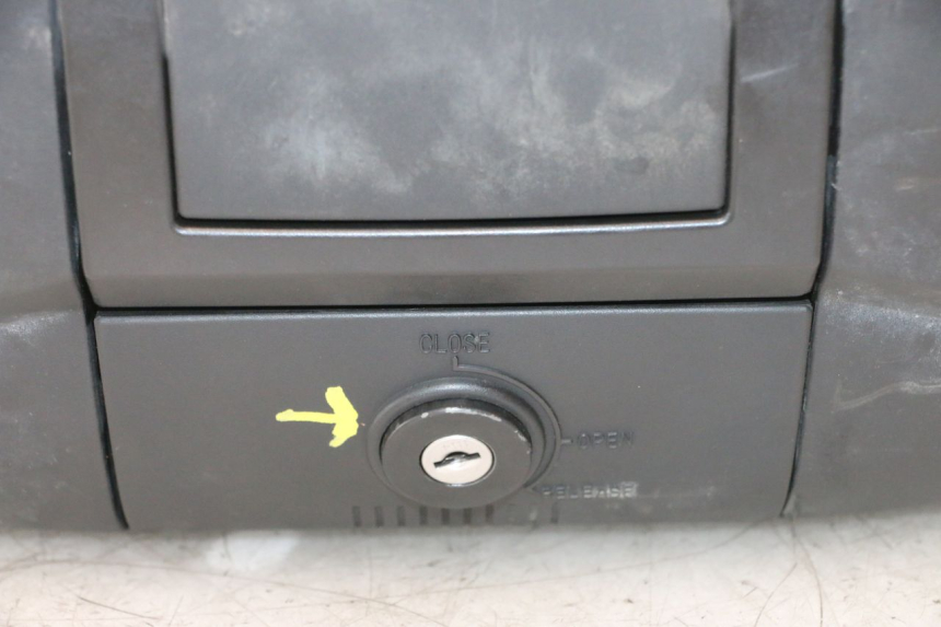 photo de BAULETTO PIAGGIO MP3 500 (2016 - 2018) - Angolazione alternativa