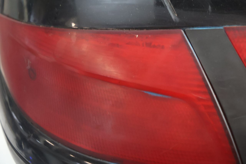 photo de BAULETTO PEUGEOT SATELIS 125 (2006 - 2009) - Stato della superficie e materiale