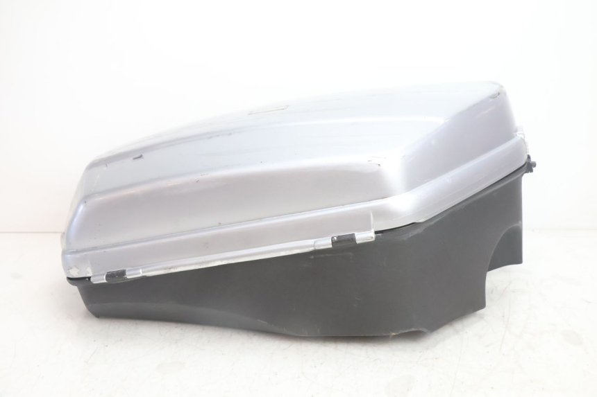 photo de BAULETTO APRILIA SCARABEO GT 125 (1999 - 2007) - Zoom sui componenti