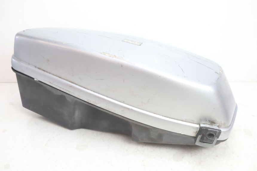 photo de BAULETTO APRILIA SCARABEO GT 125 (1999 - 2007) - Marcature e riferimenti originali