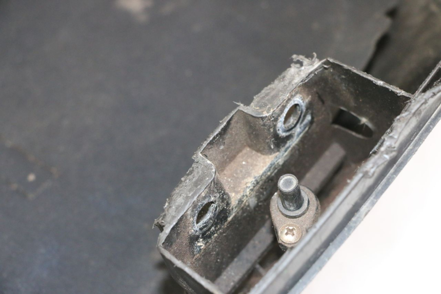 photo de BAULETTO APRILIA SCARABEO GT TOURING 125 (1999 - 2005) - Marcature e riferimenti originali