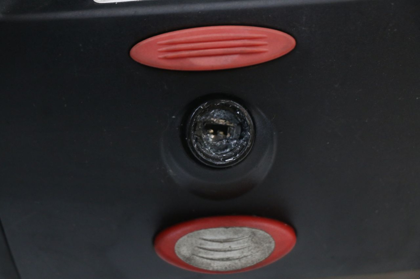 photo de BAULETTO KYMCO SUPER 8 125 (2008 - 2015) - Zoom sui componenti