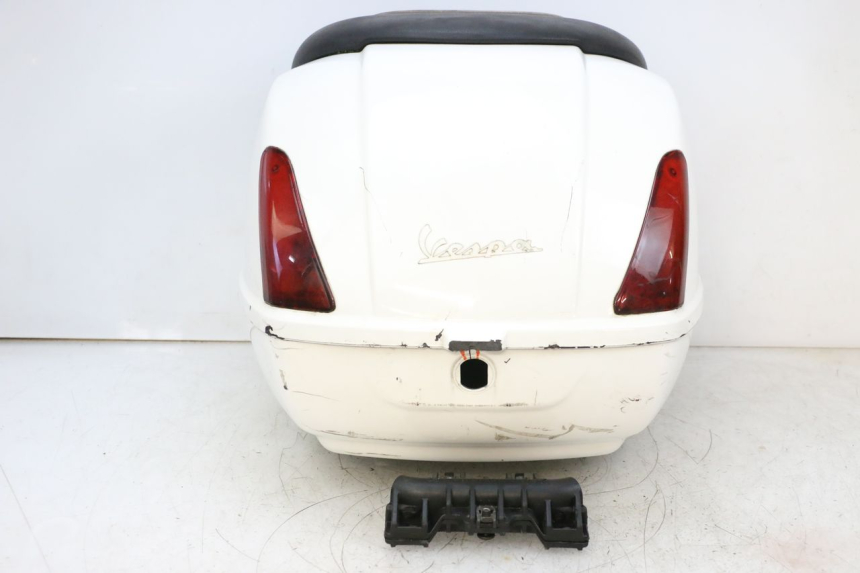 photo de BAULETTO PIAGGIO VESPA GTS SUPER IE 125 (2009 - 2016) - Vista principale