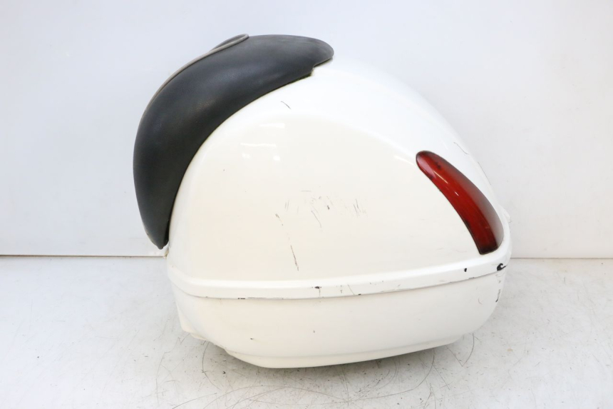 photo de BAULETTO PIAGGIO VESPA GTS SUPER IE 125 (2009 - 2016) - Primo piano ad alta risoluzione