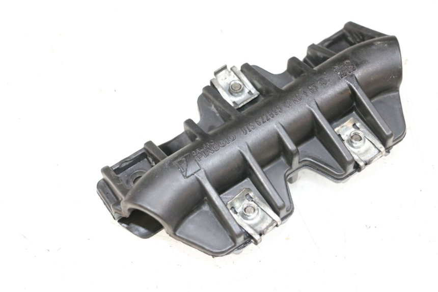 photo de BAULETTO PIAGGIO VESPA GTS SUPER IE 125 (2009 - 2016) - Panoramica del profilo