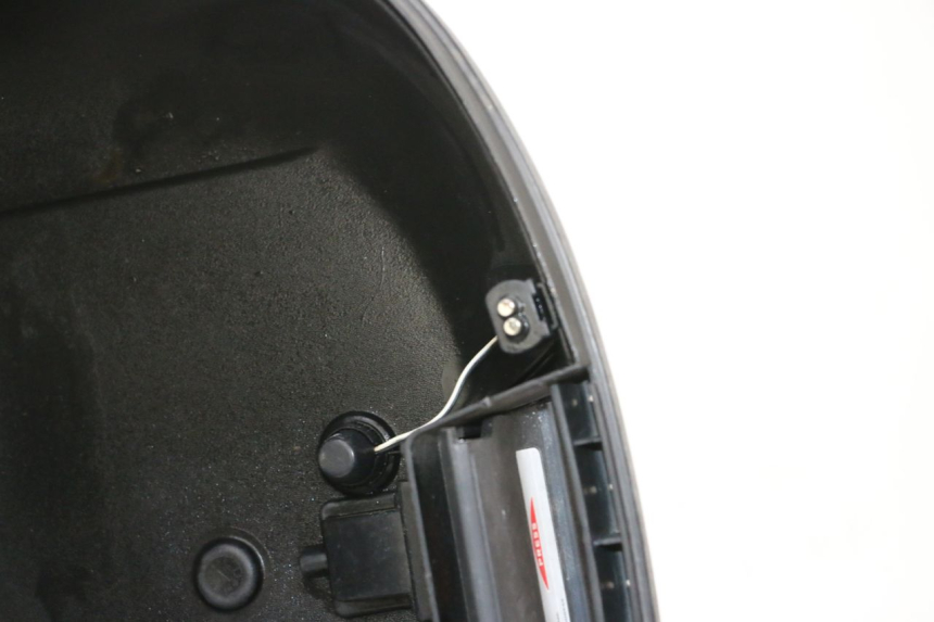 photo de BAULETTO YAMAHA XMAX X-MAX 125 (2006 - 2009) - Altra vista dell'articolo