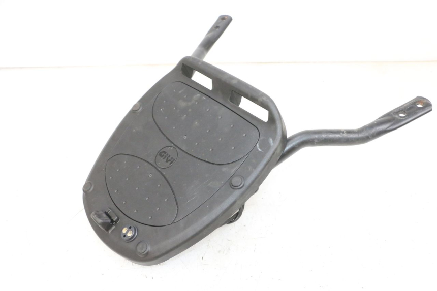 photo de BAULETTO YAMAHA XMAX X-MAX 125 (2006 - 2009) - Dettagli dei punti di fissaggio