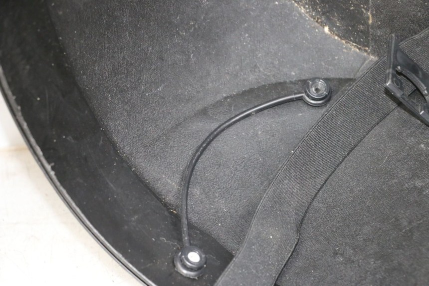 photo de Bauletto PIAGGIO X8 125 (2004 - 2007) - Stato della superficie e materiale