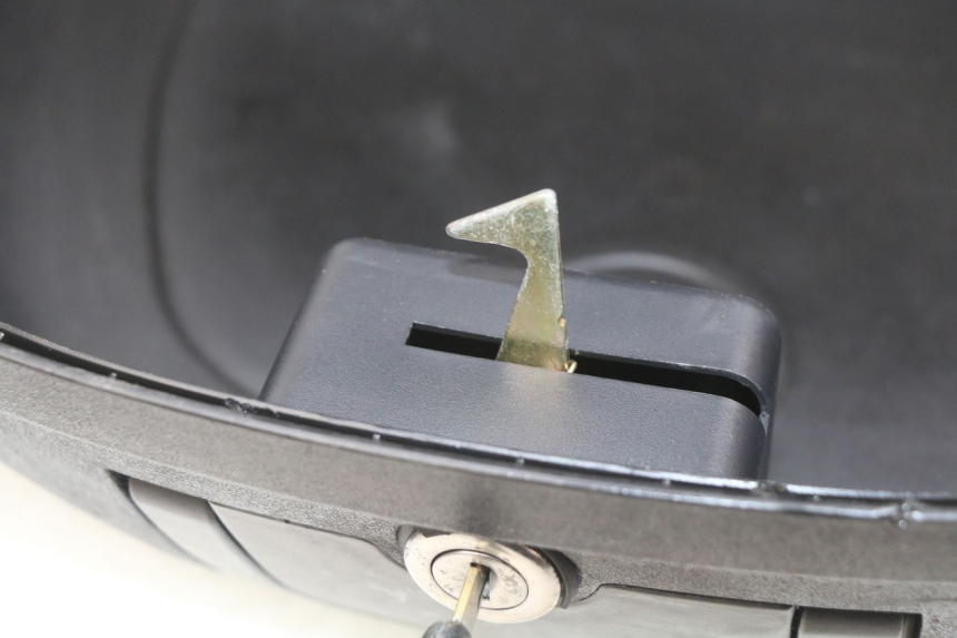 photo de TOP CASE YAMASAKI YM T 125 (2015 - 2020) - Zoom sui componenti