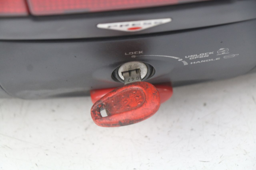 photo de BAULETTO KAWASAKI ZR7 ZR-7 S 750 (1999 - 2004) - Caratteristiche distintive