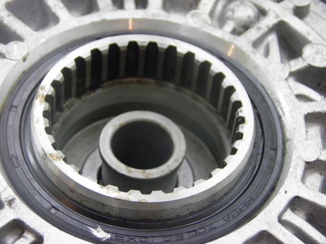 photo de TRASMISSIONE RUOTA YAMAHA FJR 1300 (2004 - 2005) - Dettaglio del componente