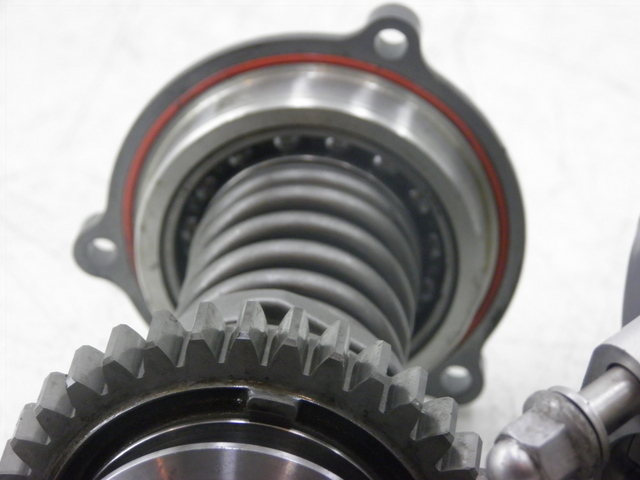 photo de TRASMISSIONE RUOTA YAMAHA FJR 1300 (2004 - 2005) - Zoom sullo stato d'uso