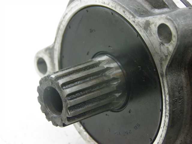 photo de TRASMISSIONE RUOTA YAMAHA FJR 1300 (2004 - 2005) - Altra angolazione