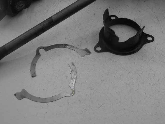 photo de TRASMISSIONE RUOTA YAMAHA FJR 1300 (2004 - 2005) - Primo piano tecnico