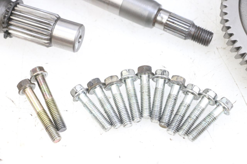 photo de TRASMISSIONE RUOTA KYMCO AGILITY 16+ 4T 50 (2018 - 2023) - Altra angolazione