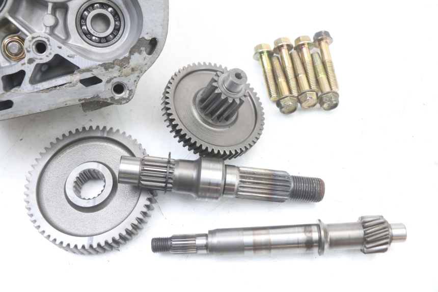 photo de TRASMISSIONE RUOTA KYMCO AGILITY 4T 50 (2005 - 2018) - Altra angolazione