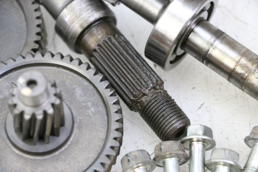 photo de TRASMISSIONE RUOTA KYMCO AGILITY 4T 50 (2018 - 2022) - Ispezione visiva dettagliata