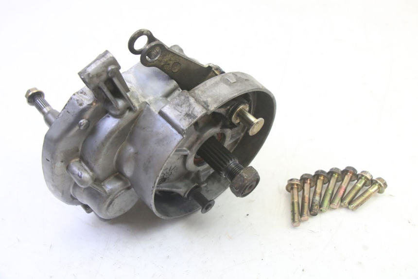 photo de TRASMISSIONE RUOTA KYMCO AGILITY NAKED RENOUVO 2T 50 (2011 - 2018) - Caratteristiche distintive