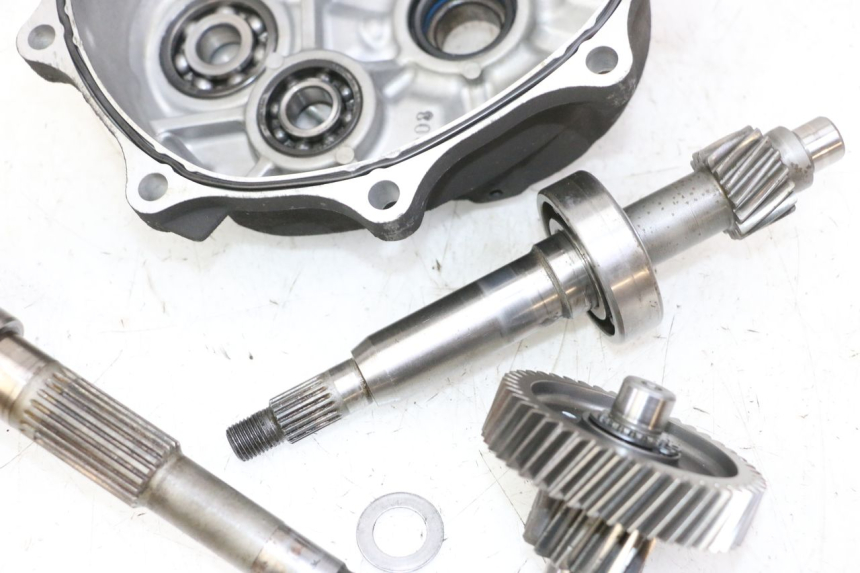 photo de TRASMISSIONE RUOTA SUZUKI BURGMAN 125 (2007 - 2014) - Ispezione visiva dettagliata