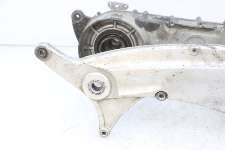 photo de INGRANAGGIO  SUZUKI BURGMAN EXECUTIVE ABS 650 (2006 - 2012) - Dettagli dei punti di fissaggio