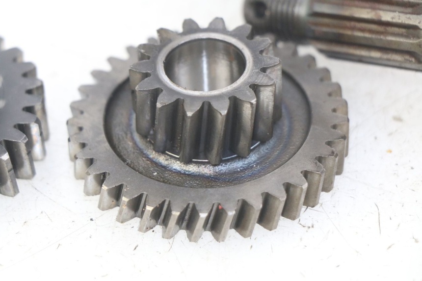 photo de TRASMISSIONE RUOTA SUZUKI CP 80 (1985 - 1996) - Caratteristiche distintive