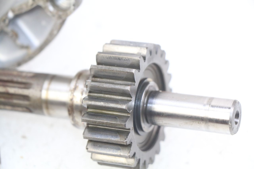 photo de TRASMISSIONE RUOTA SUZUKI CP 80 (1985 - 1996) - Zoom sui componenti