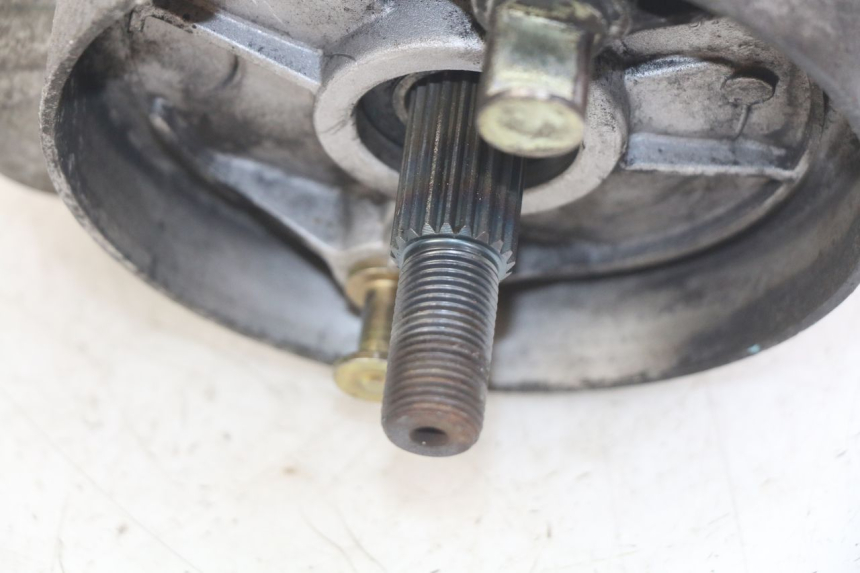 photo de TRASMISSIONE RUOTA SYM CROX 4T 50 (2016 - 2023) - Altra angolazione