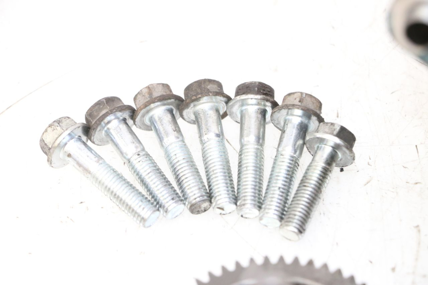 photo de TRASMISSIONE RUOTA SYM CROX 4T 50 (2016 - 2023) - Primo piano ad alta risoluzione