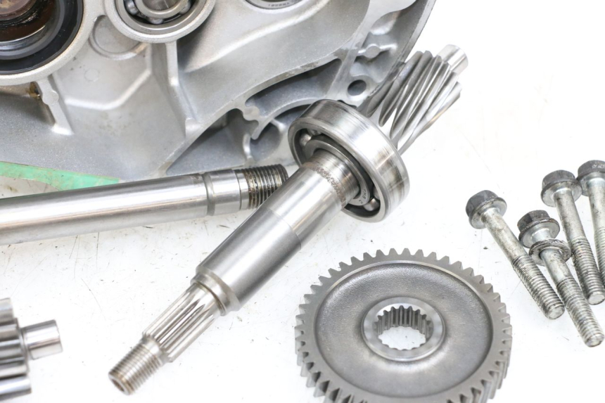 photo de TRASMISSIONE RUOTA HONDA FES S-WING SWING ABS 125 (2007 - 2015) - Marcature e riferimenti originali