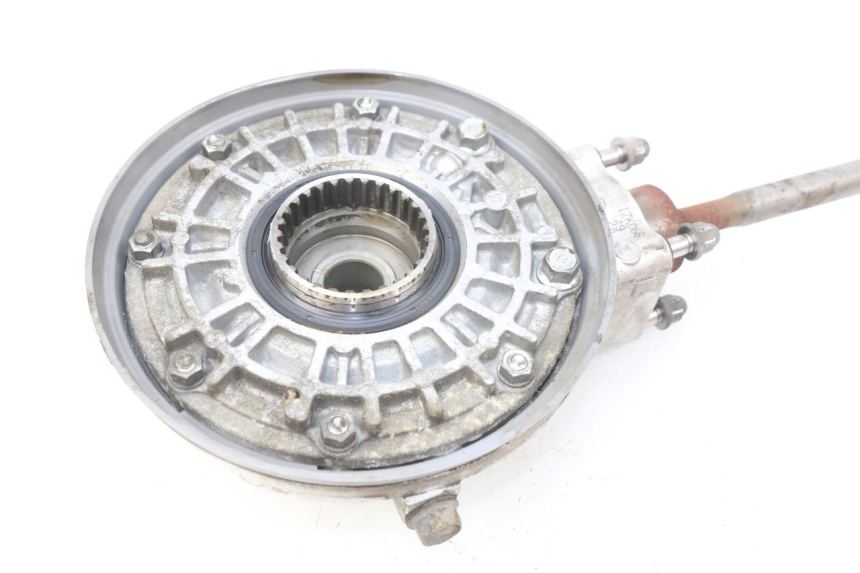 photo de TRASMISSIONE RUOTA YAMAHA FJR ABS 1300 (2016 - 2020) - Primo piano tecnico