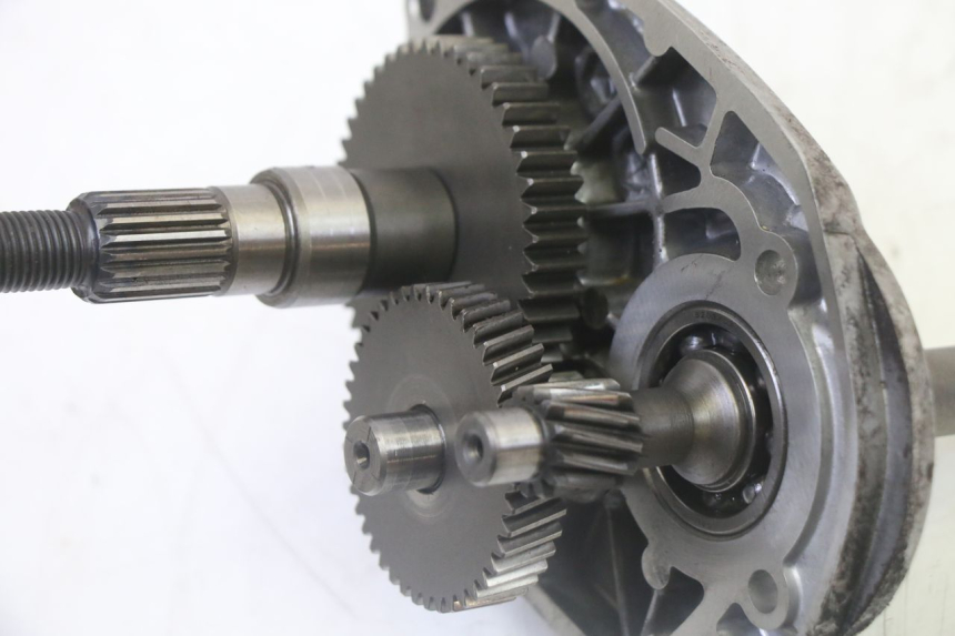 photo de TRASMISSIONE RUOTA PEUGEOT KISBEE 2T 50 (2010 - 2017) - Zoom sullo stato d'uso