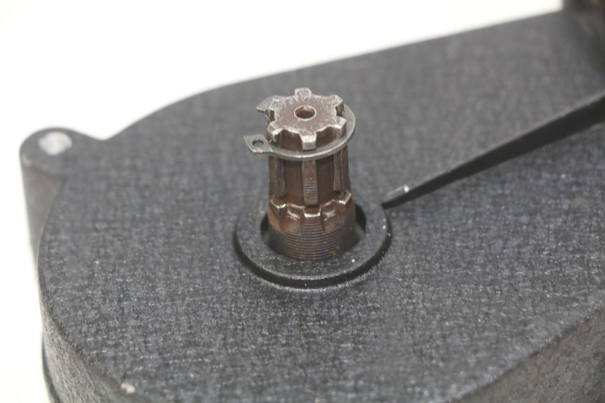 photo de TRASMISSIONE RUOTA POCKET BIKE KXD 50 - Altra angolazione