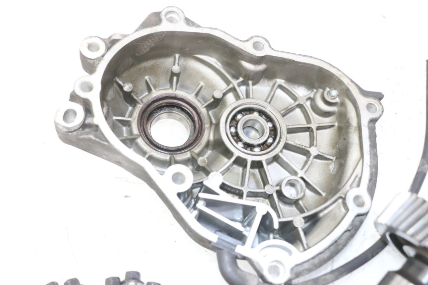 photo de INGRANAGGIO  PIAGGIO MP3 LT 300 (2010 - 2016) - Caratteristiche distintive