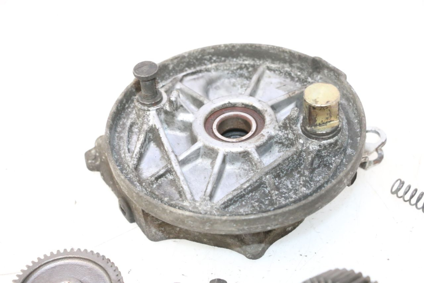 photo de INGRANAGGIO  HONDA SCV LEAD 100 (2003 - 2007) - Caratteristiche distintive