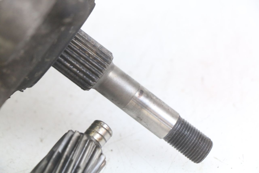 photo de TRASMISSIONE RUOTA PEUGEOT TWEET 125 (2010 - 2017) - Marcature e riferimenti originali