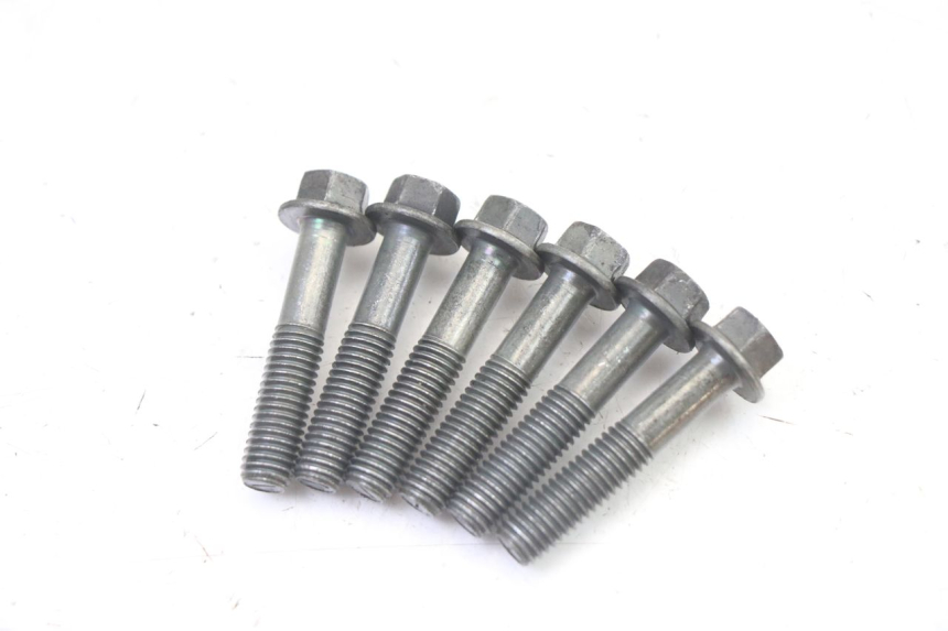 photo de TRASMISSIONE RUOTA YAMAHA XMAX X-MAX 125 (2006 - 2009) - Dettagli dei punti di fissaggio