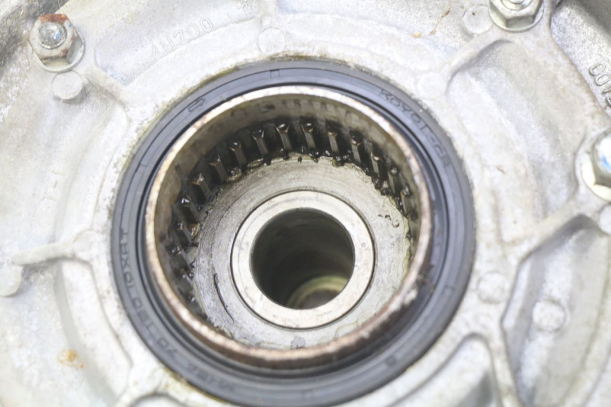 photo de TRASMISSIONE RUOTA YAMAHA XV VIRAGO 750 (1984 - 1998) - Primo piano tecnico