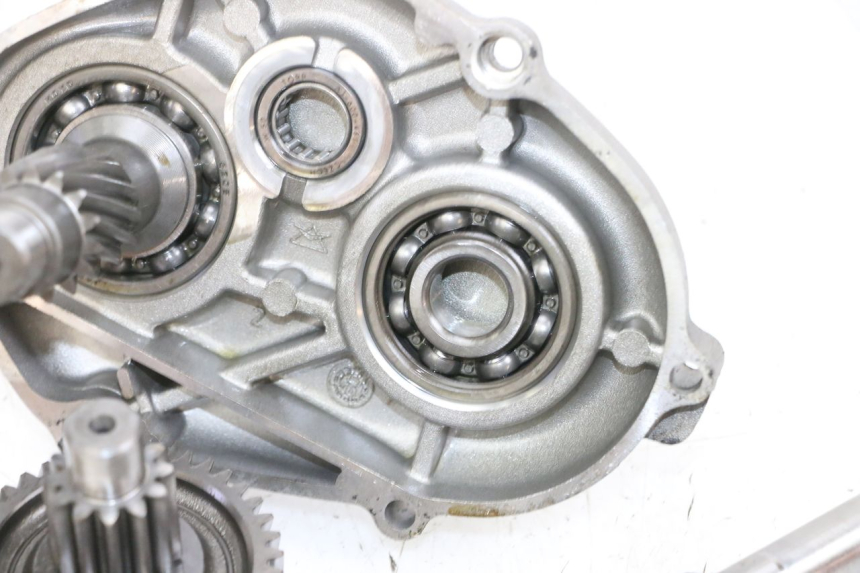 photo de TRASMISSIONE RUOTA YAMAHA YP MAJESTY 125 (2002 - 2006) - Primo piano ad alta risoluzione