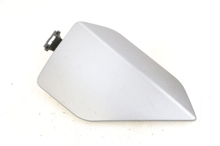 photo de TAPPO DEL SERBATOIO SUZUKI BURGMAN 650 (2013 - 2020) - Vista principale