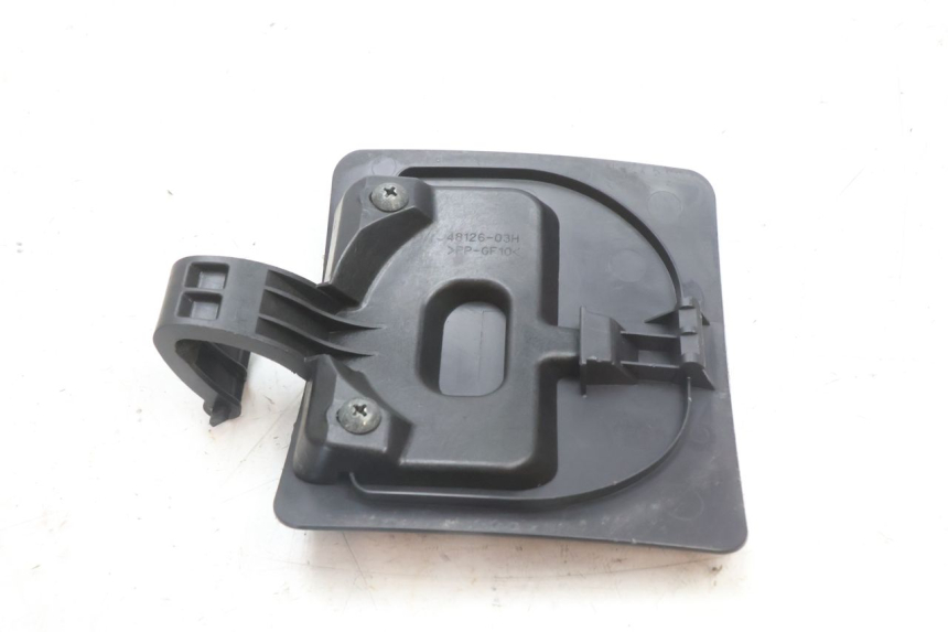 photo de SPORTO DEL CARBURANTE SUZUKI BURGMAN 125 (2007 - 2014) - Altra angolazione