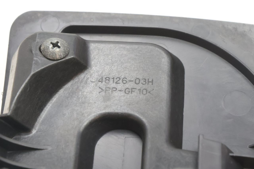 photo de SPORTO DEL CARBURANTE SUZUKI BURGMAN 125 (2007 - 2014) - Primo piano tecnico