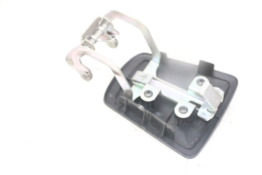 photo de CARBURANTE SPORTELLO HONDA FORZA ABS 300 (2013 - 2017) - Zoom sullo stato d'uso