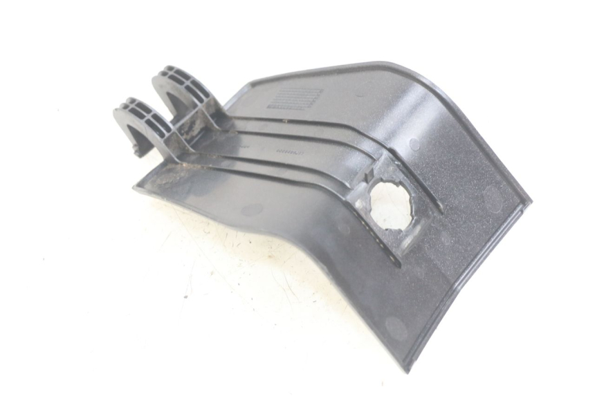 photo de SPORTELLO DEL SERBATOIO PEUGEOT SATELIS 125 (2006 - 2009) - Dettaglio del componente